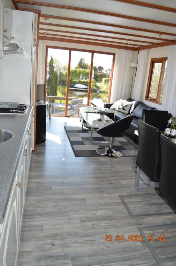 Vakantie Chalet Makkum Ngoại thất bức ảnh